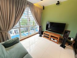 la-casa photo thumbnail #1